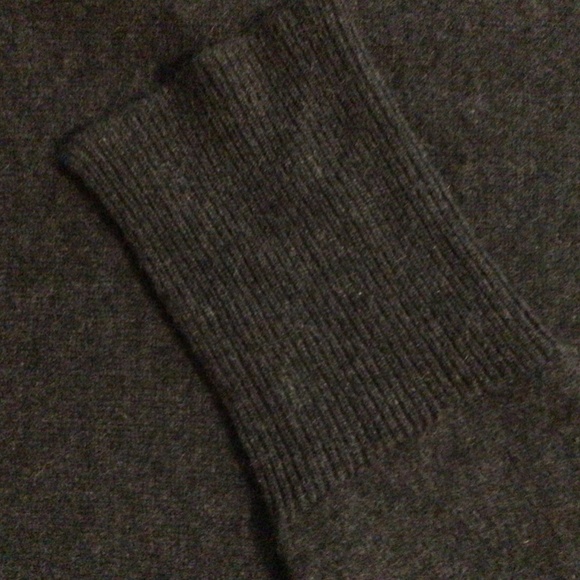 Víctor Alfaro Cashmere Sweater - Picture 2 of 6